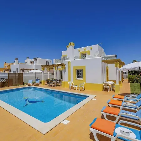 Algarhb By *