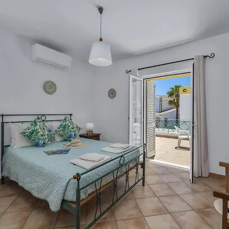 Вилла Algarhb By